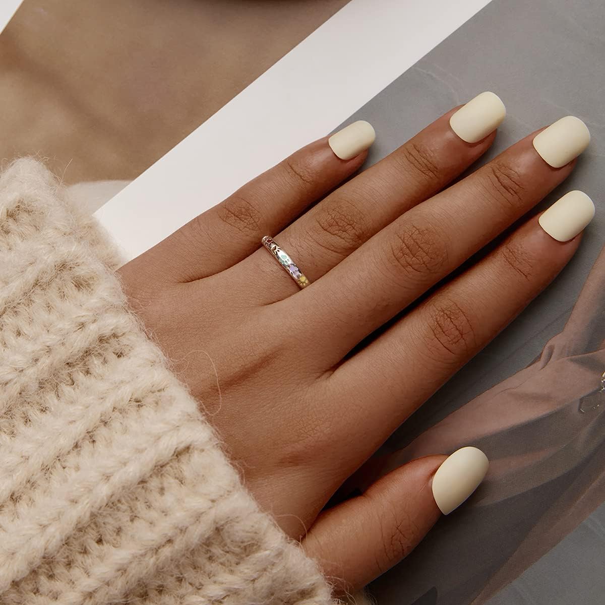 爪の形をしたデザインのスターリングシルバーリング