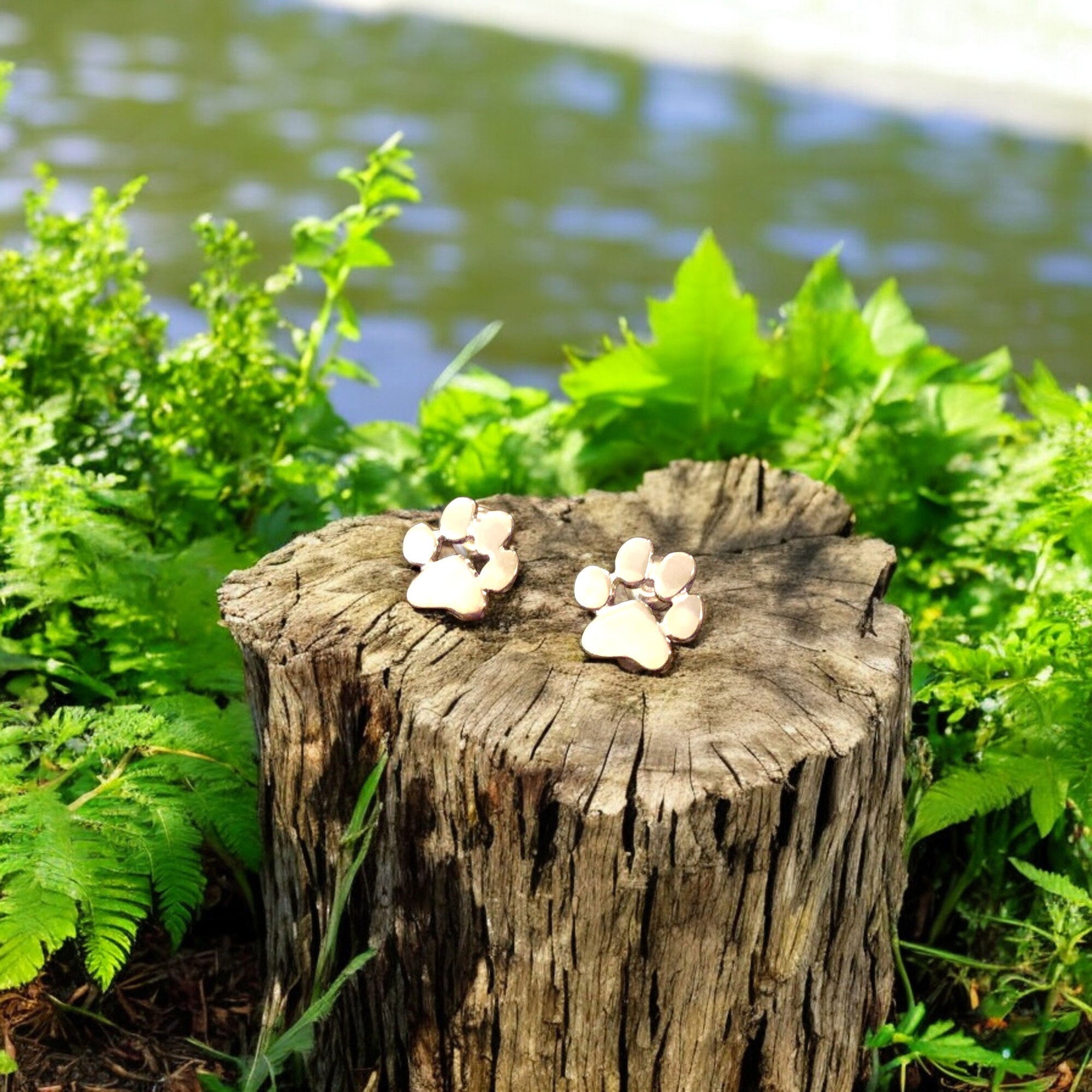 アレルギー対応の足形ピアス